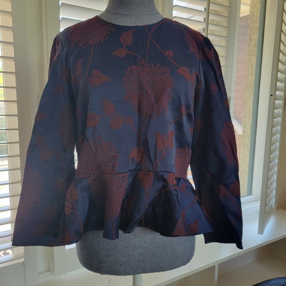 Top - Picture 3 of 4